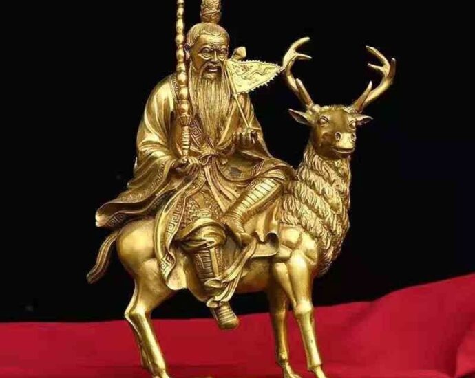 Perayaan Hari Besar Dewa Jiang Ziya (姜子牙) Tanggal 9 bulan 8 Imlek (Pwee Gwee Che Sa) merupakan Perayaan Hari Besar Dewa Jiang Ziya (姜子牙), yang dikenal juga dengan nama Jiang Tai Gong (姜太公). Perayaan Hari Besar Dewa Jiang Ziya (姜子牙)