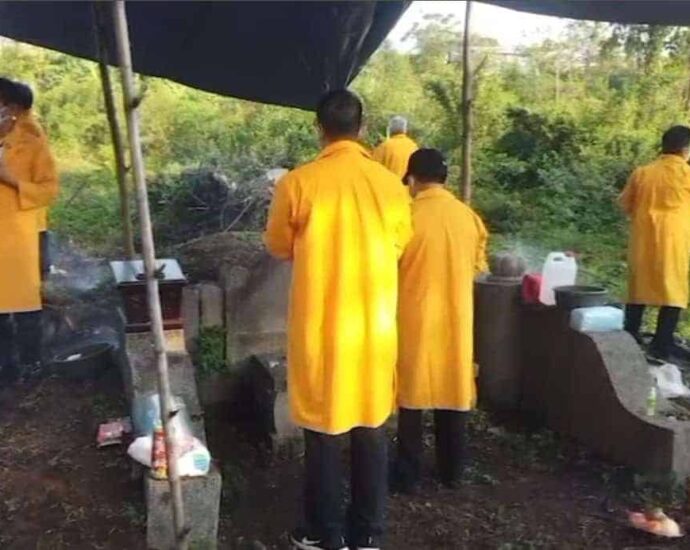 Upacara Bongkar Makam Kuburan Secara Agama Tao