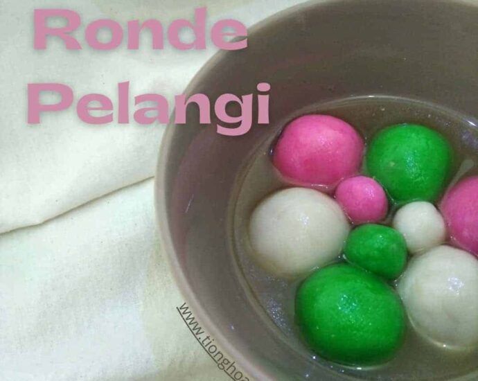 Ronde Pelangi - Kreasi Resep Wedang Ronde Yang Bikin Festival Dongzhi Makin Berwarna Festival Dongzhi (Hanzi: 冬至, Pinyin: Dōngzhì) merupakan waktu berkumpulnya keluarga. Salah satu kegiatan yang terjadi selama kumpul-kumpul ini, terutama di bagian selatan Tiongkok dan komunitas Tionghoa perantauan, adalah membuat dan makan ronde. Ronde Pelangi - Kreasi Resep Wedang Ronde Yang Bikin Festival Dongzhi Makin Berwarna