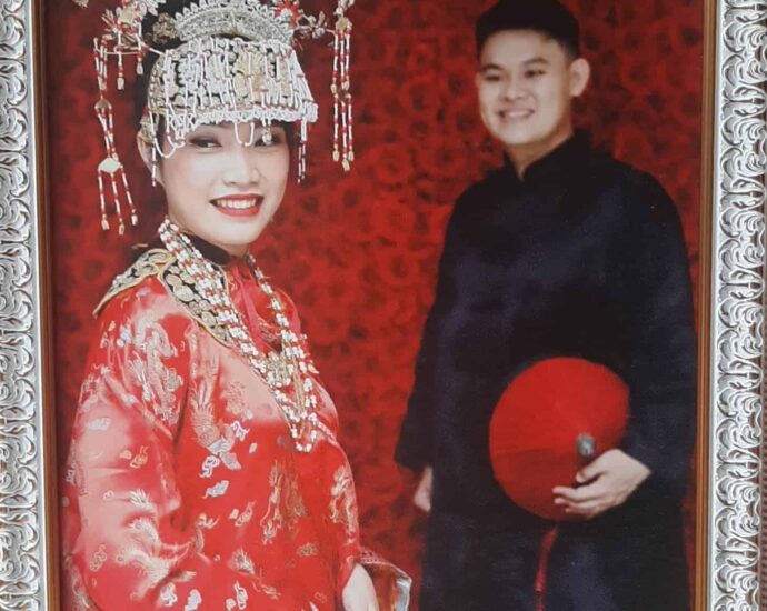 Busana Pernikahan Tionghoa Khas Masyarakat Tangerang Foto dari: Ajay Motret Busana Pernikahan Tionghoa Khas Masyarakat Tangerang