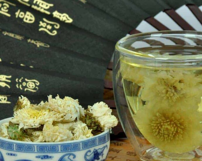 Resep Teh Bunga Krisan Nikmat, Sehat, dan Menyegarkan Teh bunga krisan mudah dibuat. Resep Teh Bunga Krisan Nikmat, Sehat, dan Menyegarkan