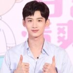 Dilraba Dilmurat Menghadiri Acara Variety Show Happy Camp Dilraba Dilmurat / Dilireba tampil menawan untuk menghadiri acara variety show Happy Camp. Biodata & Nama Fandom Bai Jingting
