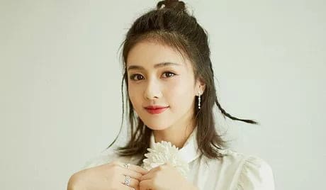 Biodata & Nama Fandom Bai Lu