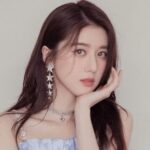 Song Zuer & Liu Yuning Resmi Akan Bintangi Drama "The Prisoner of Beauty 折腰" Tencent Video resmi umumkan Song Zu'er dan Liu Yuning menjadi pemeran utama di drama historical "The Prisoner of Beauty / 折腰" serta merilis poster konsep perdana. Biodata & Nama Fandom Eleanor Lee / Li Kaixin