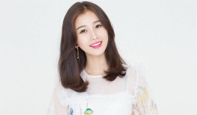 Biodata & Nama Fandom Esther Yu Shuxin 虞书欣