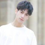 Potret Kong Xueer Bersama Pemeran Drama Tiongkok “Ming Mei Shan Qu” Kong Xueer bagikan potretnya bersama para pemeran drama “Ming Mei Shan Qu / 明媒善娶” yang dibintangi Ren Hao, Hu Dandan, Yu Ziyang, Wang Ziwei dan lainnya saat proses syuting drama mereka berakhir. Biodata & Nama Fandom Luo Yunxi 罗云熙