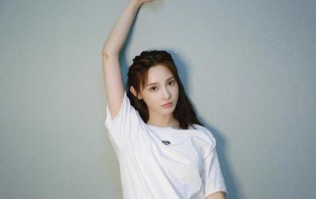 Biodata & Nama Fandom Peng Xiaoran 彭小苒