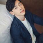 Lin Yanjun Resmi Diumumkan Akan Mengambil Bagian Dalam Musikal "Love Beyond Time" Lewat akun resmi Weibonya kemarin, Lin Yanjun umumkan dirinya akan mengambil bagian dalam musikal “Love Beyond Time” di Beijing Tianqiao Performing Arts Center pada Agustus mendatang. Biodata dan Profil Aktor Deng Lun / Allen Deng / 邓伦