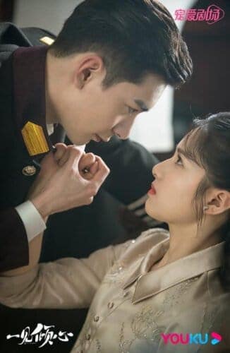 Drama Republik "Fall In Love" Yang Dibintangi Cheng Xingxu, Zhang Jingyi & Lin Yanjun Rilis Poster Baru