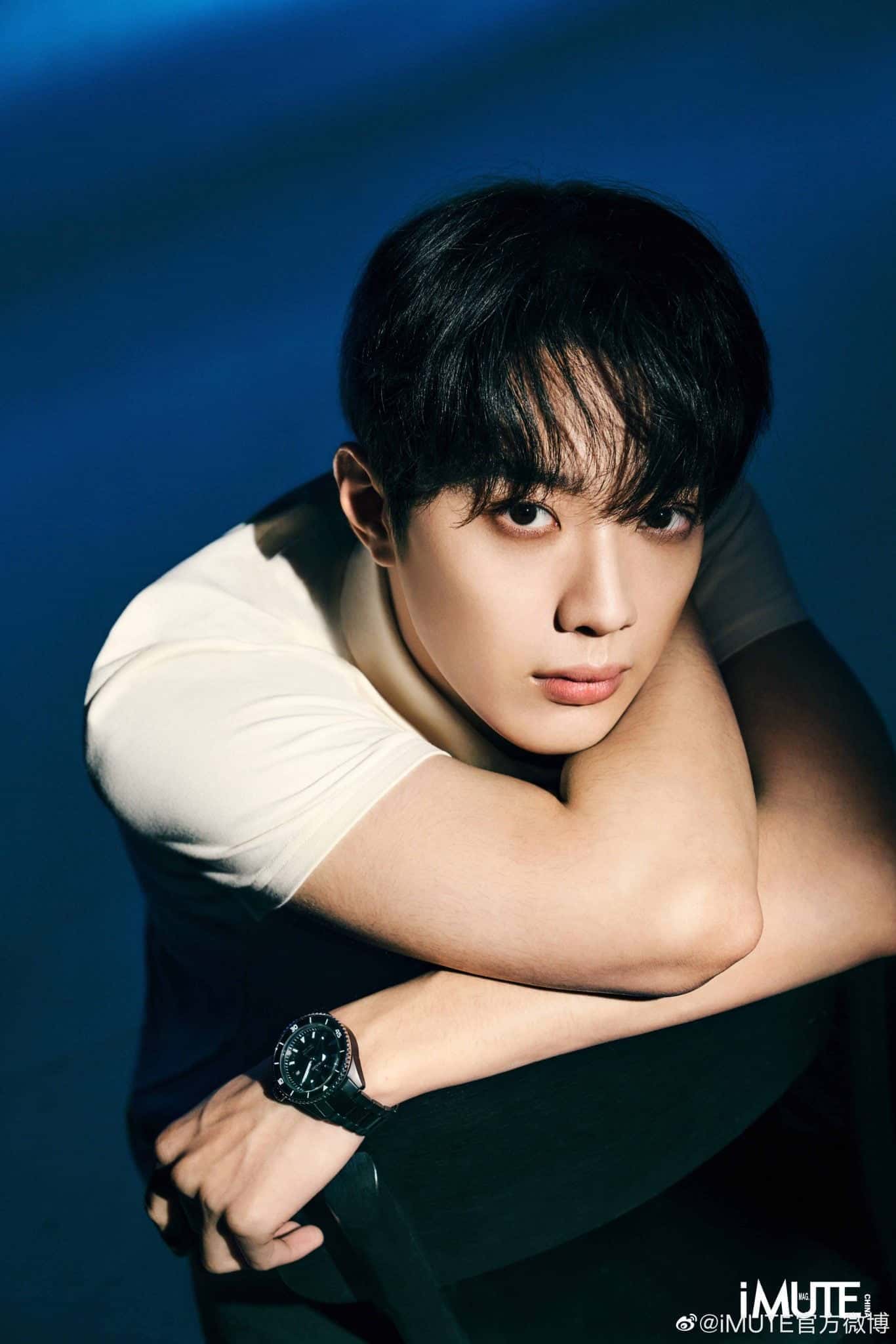 Lai Guanlin Dalam Pemotretan Untuk Sampul Majalah iMUTE Majalah iMUTE bagikan pemotretannya bersama Lai Guanlin yang akan menghiasi majalahnya. Lai Guanlin Dalam Pemotretan Untuk Sampul Majalah iMUTE