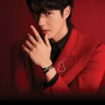 Liu Yuning Bagikan Foto Dari Pemotretannya Untuk Drama Wuxia “Heroes” Liu Yuning membagikan foto dari pemotretannya untuk drama wuxia “Heroes / 说英雄谁是英雄” Liu Haoran Sebagai Juru Bicara Merek Untuk Qeelin