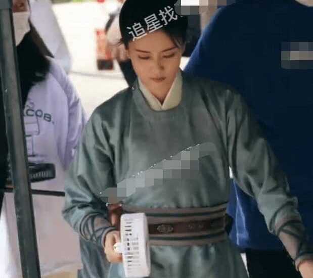 Potret Bai Lu Saat Syuting Drama Barunya “Ning An Ru Meng 宁安如梦"