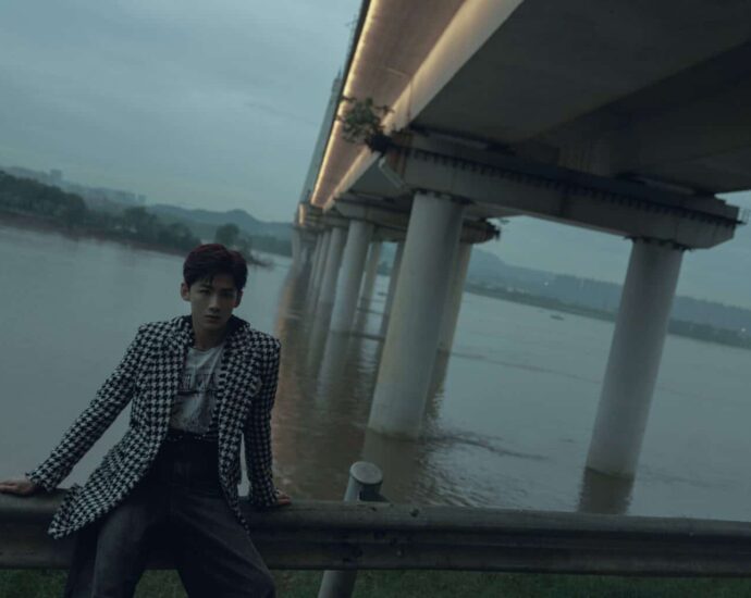 Bai Jingting Untuk Konser Wisuda Musim Panas Bilibili 2022 Potret Bai Jingting untuk Konser Wisuda Musim Panas Bilibili 2022. Tionghoa Org - Bai Jingting Untuk Konser Wisuda Musim Panas Bilibili 2022 - 3