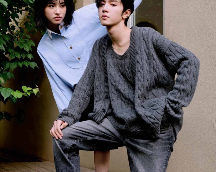 Chen Zheyuan & Shen Yue Dalam Sampul Majalah Harper Bazaar China x "Mr Bad" Couple drama fantasi "Mr Bad", Chen Zheyuan dan Shen Yue dalam pemotretan kolaborasi sampul Majalah Harper Bazaar China dengan dramanya. Tionghoa Org - Chen Zheyuan & Shen Yue Dalam Sampul Majalah Harper Bazaar China x Mr Bad - 4