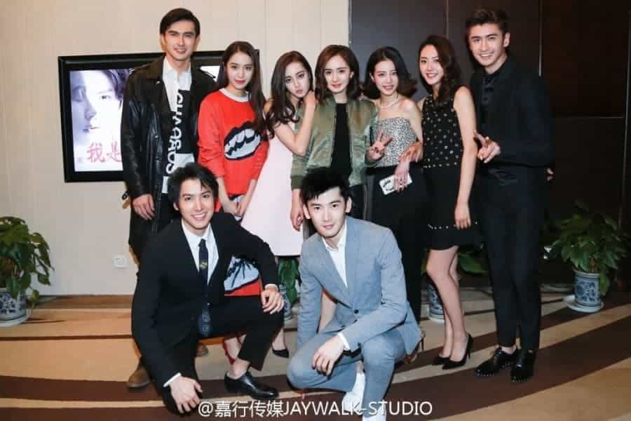 JiaXing Media / Jay Walk Studio, Perusahaan Hiburan dan Media Tiongkok Jiaxing Media (Hanzi: 嘉行传媒 ), juga dikenal sebagai Jay Walk Studio, adalah perusahaan hiburan dan media Tiongkok yang didirikan pada tahun 2013 yang terutama berinvestasi dan memproduksi acara televisi yang melayani pasar yang lebih muda. Berkantor pusat di Beijing dan dimiliki sebagian oleh aktris Yang Mi. Tionghoa Org - JiaXing Media Jay Walk Studio , Perusahaan Hiburan dan Media Tiongkok - 1