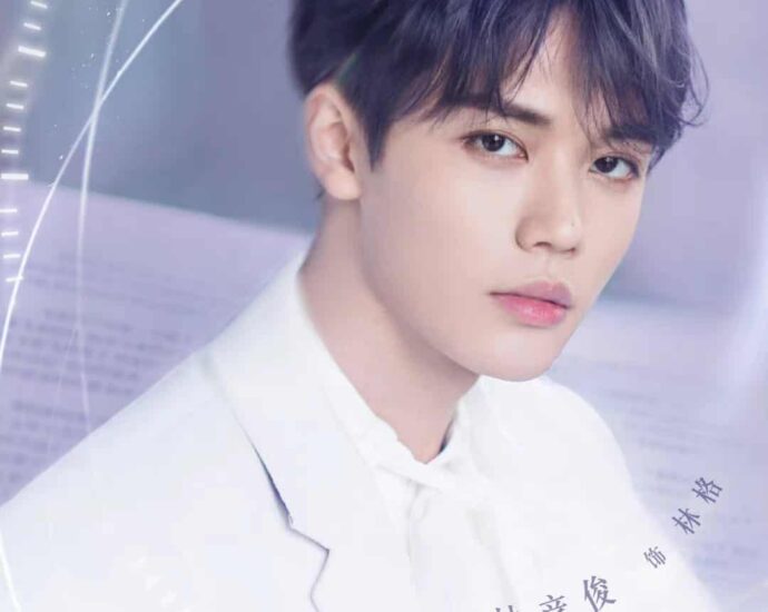 Lin Yanjun Resmi Diumumkan Akan Mengambil Bagian Dalam Musikal "Love Beyond Time" Lewat akun resmi Weibonya kemarin, Lin Yanjun umumkan dirinya akan mengambil bagian dalam musikal “Love Beyond Time” di Beijing Tianqiao Performing Arts Center pada Agustus mendatang. Tionghoa Org - Lin Yanjun Resmi Diumumkan Akan Mengambil Bagian Dalam Musikal Love Beyond Time - 1