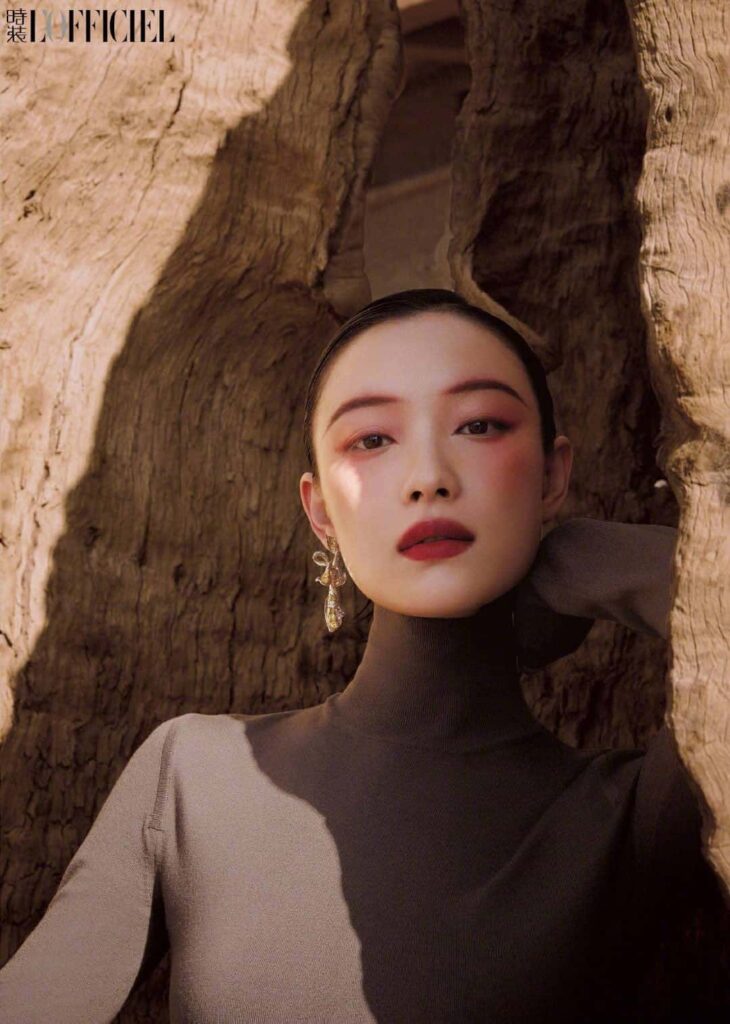 Ni Ni Dalam Sampul Majalah L’Officiel China Edisi September 2022 Ni Ni dalam pemotretan untuk sampul Majalah L’Officiel China edisi September 2022. Tionghoa Org - Ni Ni Dalam Sampul Majalah L’Officiel China Edisi September 2022 - 4