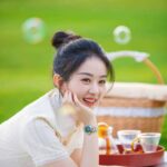 Ju Jingyi & Liu Xueyi Resmi Bintangi Drama "In Blossom 花间令" Drama historikal ketegangan "In Blossom / 花间令" resmi dibintangi oleh Ju Jingyi, Liu Xueyi bersama Wu Jiayi, Li Geyang dan lainnya. Zhao Liying Gugat Perusahaan Kosmetik & Dapat Kompensasi 500.000RMB