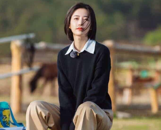 Zhou Yutong Untuk Reality Show MGTV "Workplace Newcomers: Forensic Season"