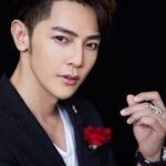 Jackson Wang Dalam Pemotretan Sampul Edisi Perdana Billboard Tiongkok Jackson Wang (Wang Jia'er) Dalam Pemotretan Sampul Edisi Perdana Billboard Tiongkok Biodata dan Profil Aktor dan Penyanyi Jiro Wang
