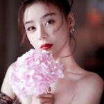 Drama “Wrong Carriage Right” Yang Dibintangi Tian Xiwei & Ao Ruipeng Telah Selesaikan Syutingnya Drama historikal “Wrong Carriage Right Groom / 新上错花轿嫁对郎” yang dibintangi Tian Xiwei, Ao Ruipeng, Zhao Shunran, Bai Bingke dan lainnya merilis still cut perdana dan telah selesai proses syutingnya. Biodata dan Profil Aktris Mabel Yuan / Yuan Shan Shan / 袁姗姗
