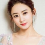 Wang Yibo Beradu Akting Dengan Aktor Senior Tony Leung di Film "Nameless" Film mata-mata “无名 / Nameless” merilis poster perdana dari pemeran utamanya Tony Leung & Wang Yibo Biodata dan Profil Aktris Zhao Li Ying / 赵丽颖