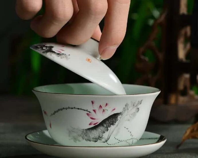 Cara Menyeduh Teh Oolong (乌龙茶) Dengan Gaiwan (盖碗)