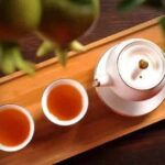 Aneka Jenis Teh Hijau Tiongkok (绿茶) Menikmati teh adalah salah satu budaya dan tradisi penting dari kehidupan masyarakat Tiongkok. Manfaat Kesehatan Teh Hitam Tiongkok (红茶) Dalam Pengobatan Tradisional Tiongkok