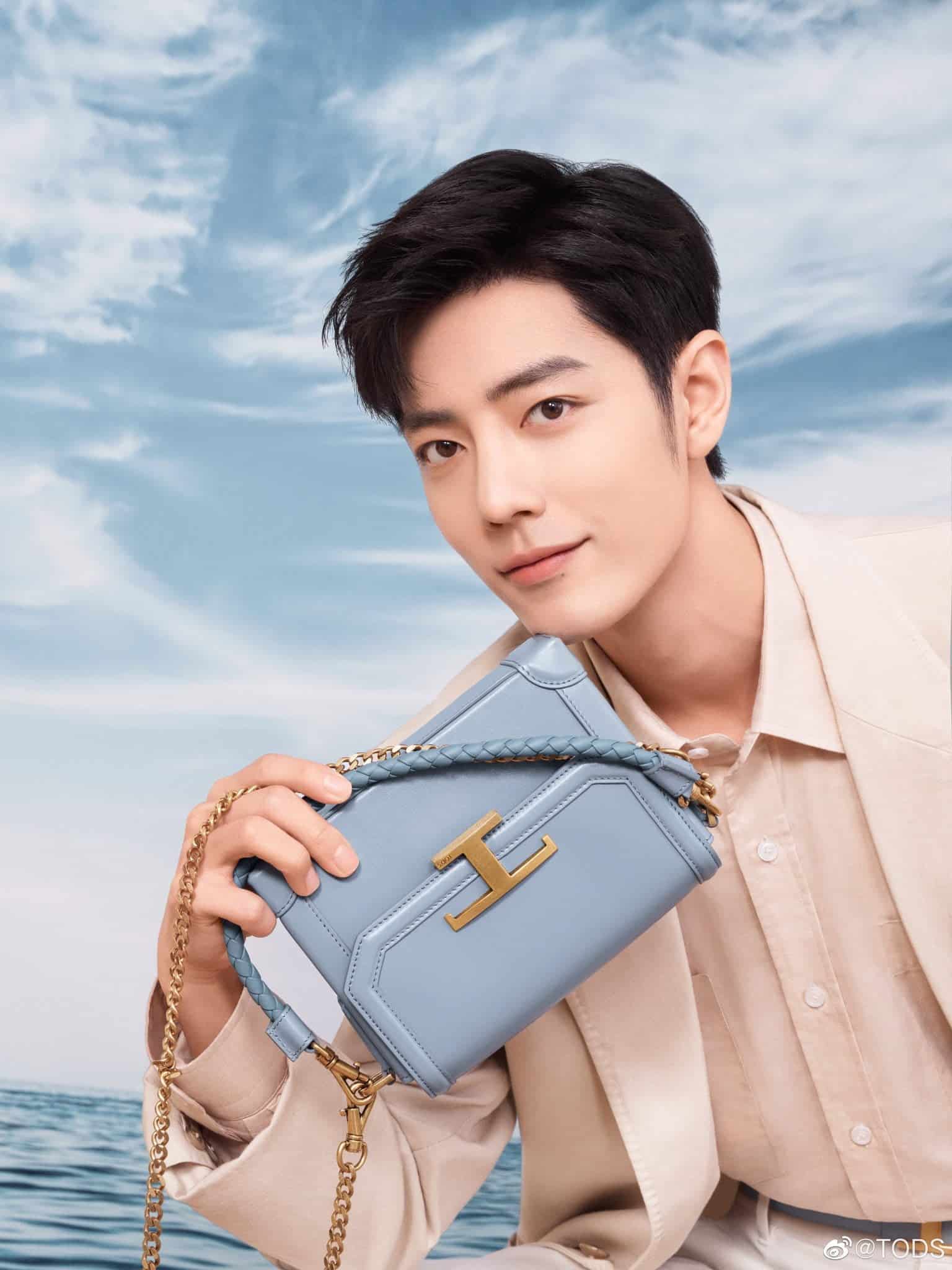Potret Baru Xiao Zhan Untuk Promosi Brand TOD’S Potret baru Xiao Zhan untuk promosi brand TOD’S. Tionghoa Org - Potret Baru Xiao Zhan Untuk Promosi Brand TOD’S - 1