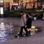 Drama Wuxia "Heroes" Umumkan Akan Tayang 23 Mei Di Tencent Video Drama wuxia Tencent "Heroes", yang disutradarai oleh sutradara drama Rottan dan Goodbye My Princess, dibintangi oleh Zeng Shunxi, Yang Chaoyue, Liu Yuning, Baron Chen, Meng Ziyi, dan Sun Zujun, mengumumkan akan tayang perdana 23 Mei di Tencent Video. Tionghoa Org - Potret Jing Boran & Tan Songyun Saat Syuting Drama Barunya “Road To Home 归路 ” - 1