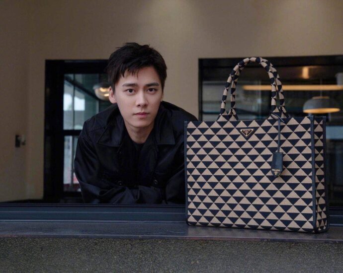 Tionghoa Org - Potret Li Yifeng, Sun Anke & Fan Shiran Untuk Prada - 1