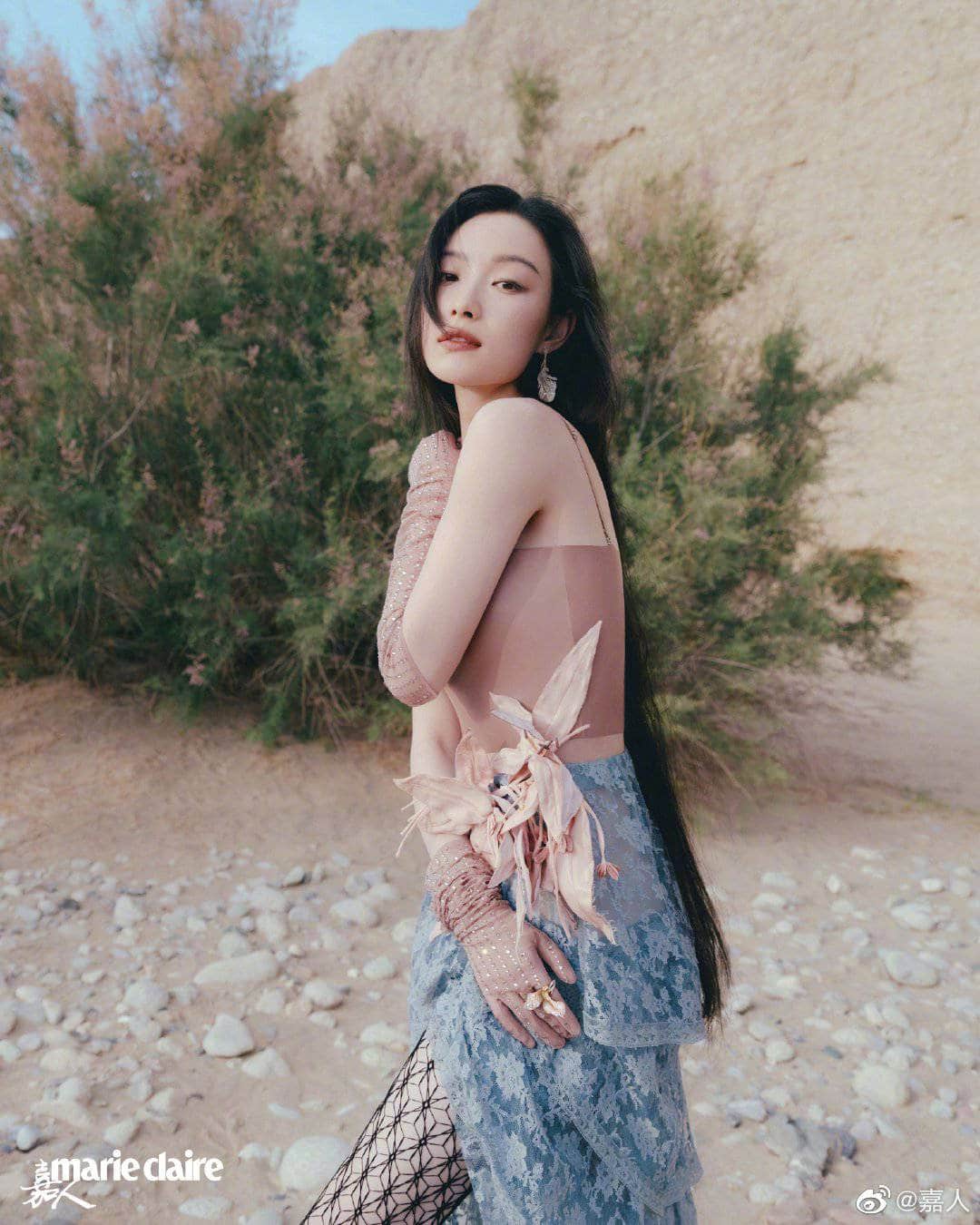 Potret Ni Ni Dalam Sampul Majalah Marie Claire China Edisi Juli 2022 Potret Ni Ni dalam sampul Majalah Marie Claire China edisi Juli 2022. Tionghoa Org - Potret Ni Ni Dalam Sampul Majalah Marie Claire China Edisi Juli 2022 - 4