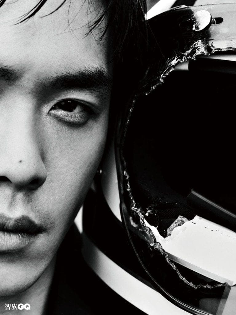 Potret Zhang Ruoyun Dalam Sampul Majalah GQ China Edisi Juli 2022 Potret Zhang Ruoyun untuk sampul Majalah GQ China Edisi Juli 2022. Tionghoa Org - Potret Zhang Ruoyun Dalam Sampul Majalah GQ China Edisi Juli 2022 - 2