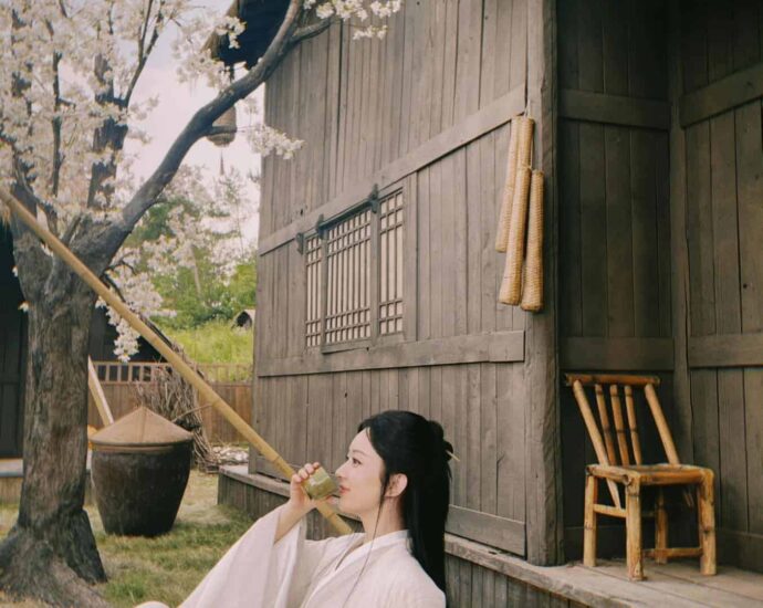 Potret Zhao Liying Dari Lokasi Syuting Drama Xianxia “The Legend of Shen Li” Studio Zhao Liying membagikan foto di balik layar dari lokasi syuting drama xianxia yang dibintangi Zhao Liying bersama Lin Gengxin, “The Legend of Shen Li / Yu Feng Xing / 与凤行” Tionghoa Org - Potret Zhao Liying Dari Lokasi Syuting Drama Xianxia “The Legend of Shen Li” - 1