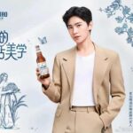 Potret Lai Yi Saat Pembuatan Drama Wuxia “Who Rules The World” Lai Yi membagikan foto-foto lama dari pembuatan drama wuxia “Who Rules The World“. Tionghoa Org - Yang Yang Sebagai Juru Bicara Merek Untuk Tsingtao White Beer - 1