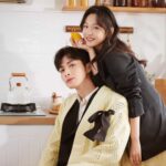 Ini Potret Shen Yue & Wang Jingxuan Untuk Drama “Comic Girl Romance” Proses syuting sudah selesai, beberapa potret dari para Shen Yue, Wang Jingxuan & Wu Yuheng untuk drama romansa sekolah “Comic Girl Romance / 月刊少女” terlihat. Tionghoa Org - Zhang Binbin & Wu Qian Di Kolaborasi Majalah ELEMEN China x “Here We Meet Again” - 1