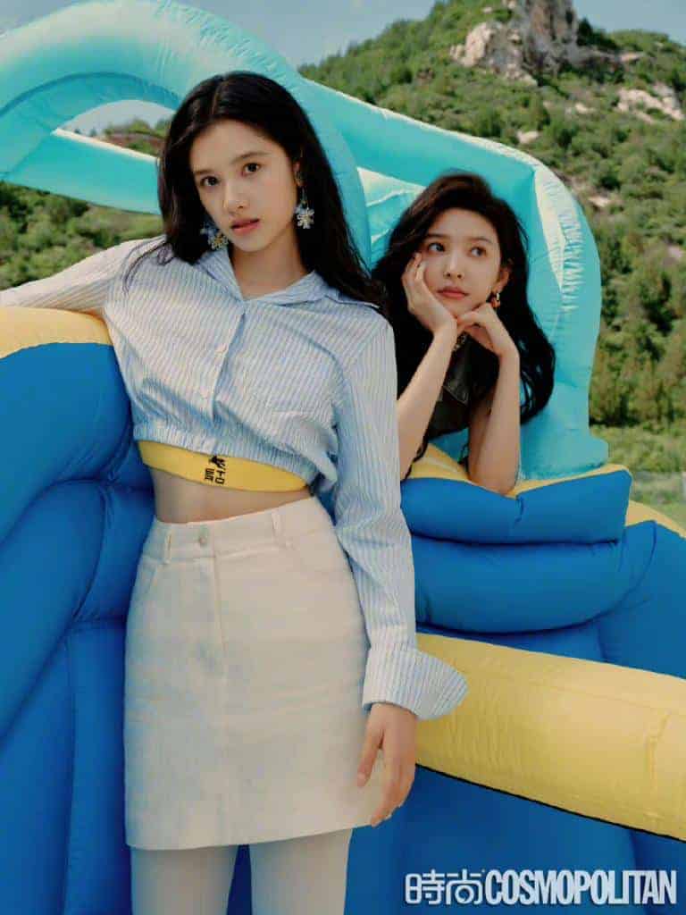 Zhang Ruonan & Zhang Jingyi Dalam Pemotretan Cosmopolitan China Edisi Summer 2022 Potret Zhang Ruonan dan Zhang Jingyi dalam sampul Majalah Cosmopolitan China Edisi Summer 2022 Tionghoa Org - Zhang Ruonan & Zhang Jingyi Dalam Pemotretan Cosmopolitan China Edisi Summer 2022 - 3