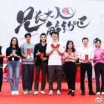 Dituduh Melakukan Penggelapan Pajak, Zhao Liying Resmi Menggugat Si Penyebar Rumor Pada 29 Maret kemarin, Zhao Liying telah mempercayakan seorang pengacara untuk mengeluarkan pernyataan dan memulai gugatan hak reputasi terhadap insiden pembuatan rumor jahat di Internet. Saat ini, materi pengajuan kasus telah diserahkan ke pengadilan. Tionghoa Org - C-Drama “Contractual Marriage” Yang Dibintangi Zheng Miao & Cheng Lei Telah Menggelar Upacara Syuting - 4