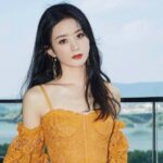 Variety Show "Have Fun" - Jackson Wang, Ren Jialun, Chen Feiyu Membagikan Potret Mereka Variety show “Have Fun” yang disertai oleh Jackson Wang, Ren Jialun, Chen Feiyu, Li Ronghao, Wei Daxun, dan lainnya membagikan potret mereka. Tionghoa Org -Dituduh Melakukan Penggelapan Pajak, Zhao Liying Resmi Menggugat Si Penyebar Rumor - 1