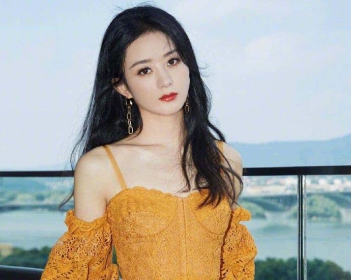Dituduh Melakukan Penggelapan Pajak, Zhao Liying Resmi Menggugat Si Penyebar Rumor Pada 29 Maret kemarin, Zhao Liying telah mempercayakan seorang pengacara untuk mengeluarkan pernyataan dan memulai gugatan hak reputasi terhadap insiden pembuatan rumor jahat di Internet. Saat ini, materi pengajuan kasus telah diserahkan ke pengadilan. Tionghoa Org -Dituduh Melakukan Penggelapan Pajak, Zhao Liying Resmi Menggugat Si Penyebar Rumor - 1