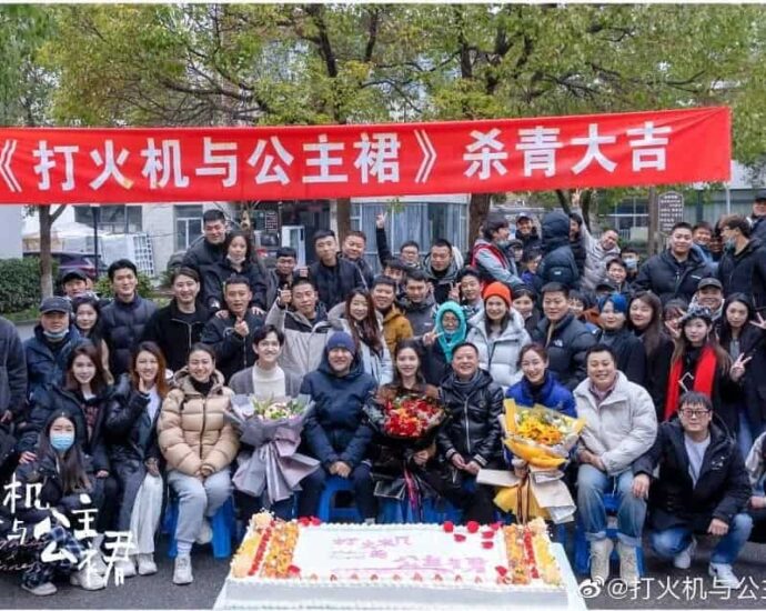 Drama Chen Feiyu & Zhang Jingyi, “Lighter and Princess” Rilis Poster Baru dan Telah Selesai Syuting Drama romansa modern “Lighter and Princess / 打火机与公主裙” yang dibintangi Chen Feiyu, Zhang Jingyi, Zhao Zhiwei, Zeng Keni, Qian Didi dan lainnya merilis poster dan telah resmi menyelesai syutingnya. Tionghoa Org - Drama Chen Feiyu & Zhang Jingyi, “Lighter and Princess” Rilis Poster Baru dan Telah Selesai Syuting - 5