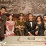 Drama “倾世小狂医 Qing Shi Xiao Kuang Yi” Telah Menggelar Upacara Syuting Di Hengdian Drama romansa sejarah “倾世小狂医 / Qing Shi Xiao Kuang Yi” resmi dibintangi oleh Wu Junyu, Chen Xinyu, Gan Wangxing, dan Wuri Lige, dengan Kang Xi sebagai bintang spesial, Li Jingze, Liang Yongni, Zhu Yiwei, Zheng Xuhang, Long Xinyue dan lainnya. Tionghoa Org - Drama “Fall In Love” Rills Potret Keluarga Mu & Komandan Tan - 1