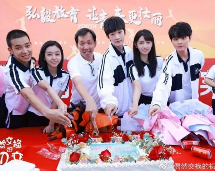 Drama “First Love of Accidental Exchange” Yang Dibintangi Chen Shujun & Cao Enqi Telah Menyelesaikan Syuting Drama romansa fantasi remaja “偶然交换的初恋 / The First Love of Accidental Exchange” yang dibintangi Chen Shujun, Wang Yueting Cao Enqi, Kong Lin, Huang Junpeng dan lainnya telah resmi menyelesaikan syuting drama mermereka. Tionghoa Org -Drama “First Love of Accidental Exchange” Yang Dibintangi Chen Shujun & Cao Enqi Telah Menyelesaikan Syuting - 3