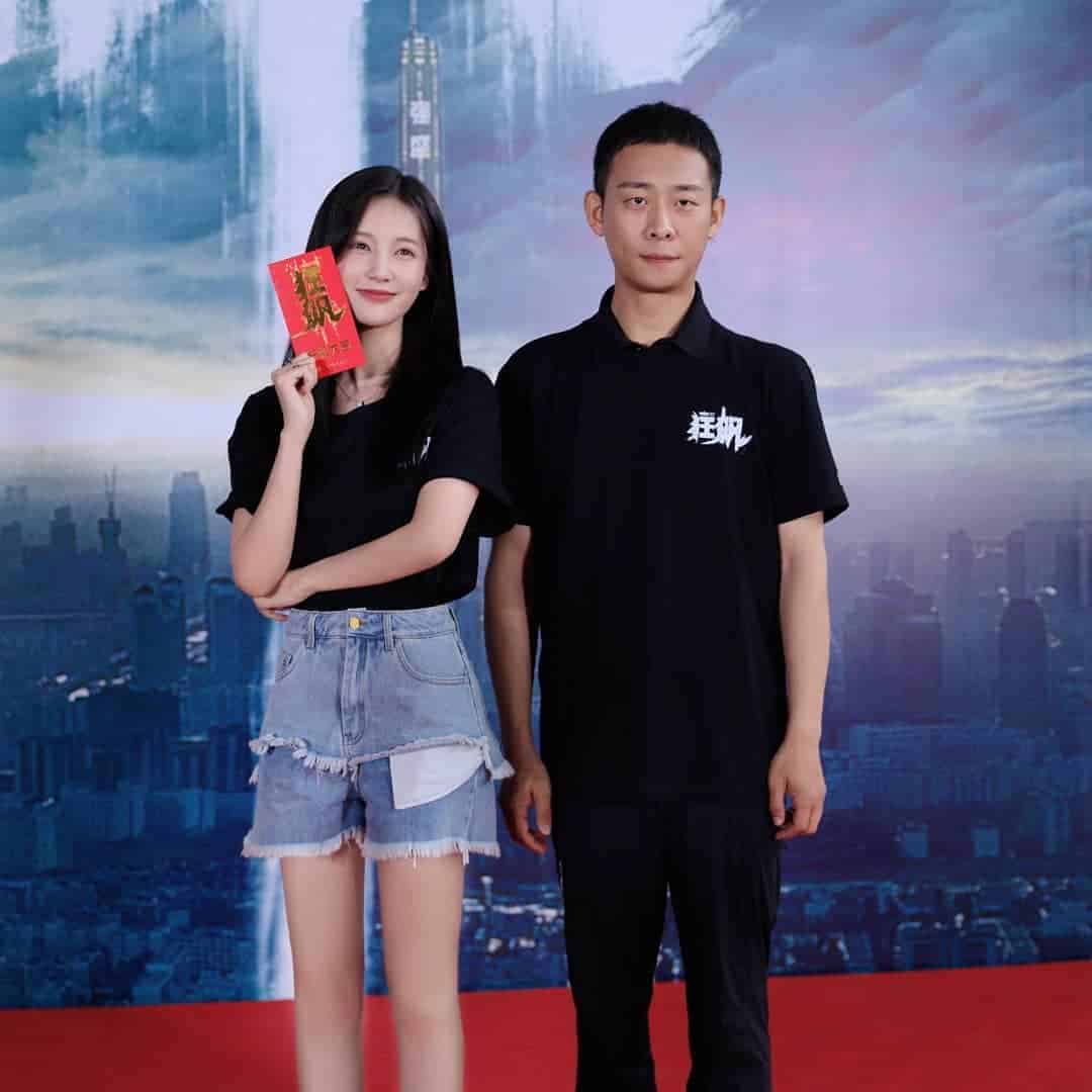 Drama “Punch Out” Yang Dibintangi Zhang Yi, Li Yitong & Zhang Songwen Telah Menggelar Upacara Syuting Drama investigasi kriminal “Punch Out / 狂飙” yang dibintangi Zhang Yi, Zhang Songwen, Li Yitong, Zhang Zhijian, Han Tong Sheng dan lainnya telah resmi menggelar upacara syuting. Tionghoa Org - Drama “Punch Out” Yang Dibintangi Zhang Yi, Li Yitong & Zhang Songwen Telah Menggelar Upacara Syuting - 3
