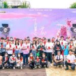 Dong Jie Dalam Sampul Majalah A PART CHINA Edisi Musim Gugur 2022 Potret Dong Jie dalam sampul Majalah A PART CHINA edisi musim gugur 2022 Tionghoa Org -Jerry Yan & Xu Ruohan Terlihat Hadiri Upacara Syuting Drama “Xia Hua” - 4