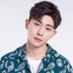 Mu Ziyang dan Cao Wanjin Secara Telah Menyelesaikan Proses Syuting Untuk Drama Terbarunya Baru-baru ini drama “Bai Tuo Le! Da Xia / 拜托了大侠” mengumumkan bahwa proses syuting mereka secara resmi telah berakhir. Tionghoa Org - Setelah Akun Studio & Douyin, Akun Resmi Weibo Deng Lun Juga Telah Ditutup - 1