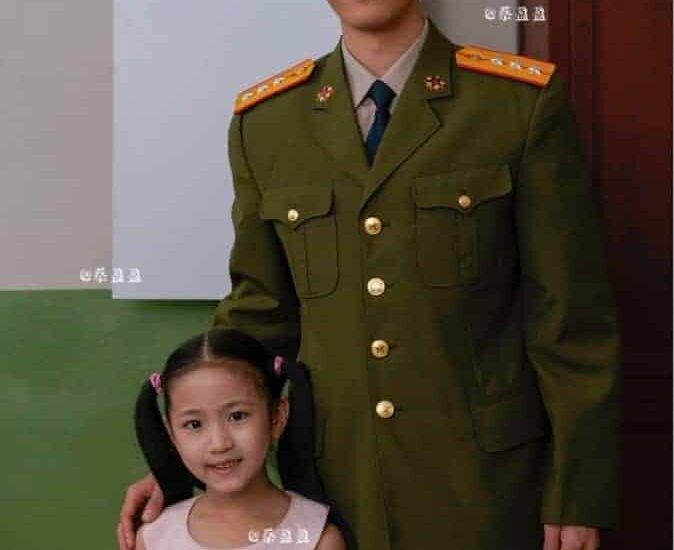 Syuting Bareng Idolanya, Aktris Cilik lni Bagikan Potretnya Dengan Xiao Zhan Aktris cilik Ying Ying bagikan potretnya bersama Xiao Zhan saat syuting drama “Ace Troops” Tionghoa Org -Syuting Bareng Idolanya, Aktris Cilik lni Bagikan Potretnya Dengan Xiao Zhan - 1
