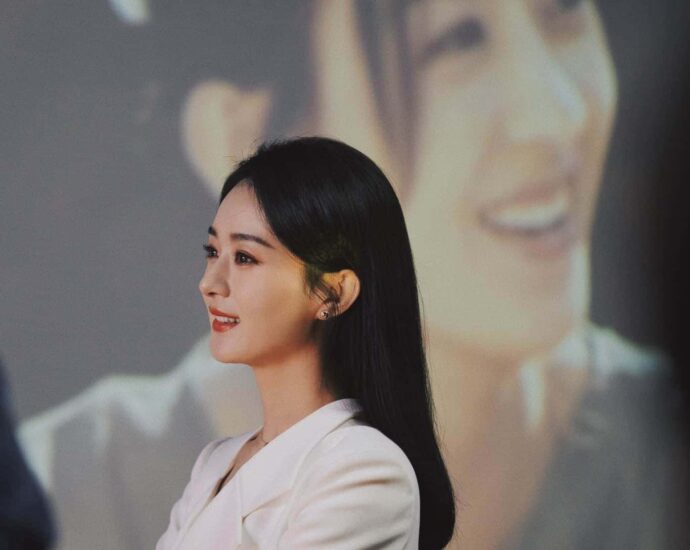 Tionghoa Org -Zhao Liying Untuk Peringatan Penghormatan Kepada Forum Yan’an - 2