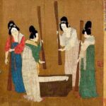 Huadian 花钿, Riasan Wajah Wanita Tiongkok Kuno Pola merah di dahi wanita yang sering kita lihat di film/drama historikal, Wuxia, maupun Xianxia, disebut "Huadian (Hanzi: 花钿 ; pinyin: huā diàn)". Huadian adalah aksesori khusus untuk riasan wanita pada Tiongkok kuno. Tionghoa Org -捣练图 Dao Lian Tu: Lukisan Wanita Dinasti Tang Membuat Sutra - 2