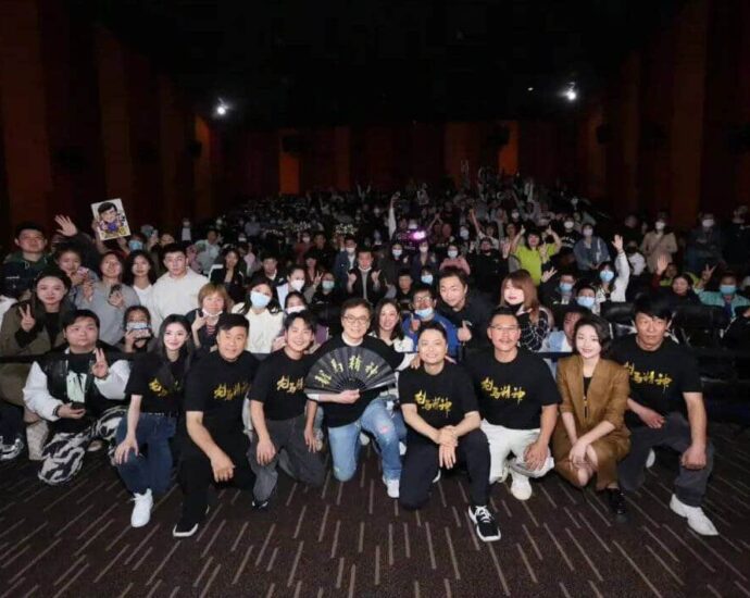 Tionghoa Org - Jackie Chan, Liu Haocun & Guo Qilin Reunian di Gala Premiere Untuk Film “Ride On - 5